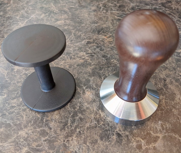 plastic tamper vs metallic tamper