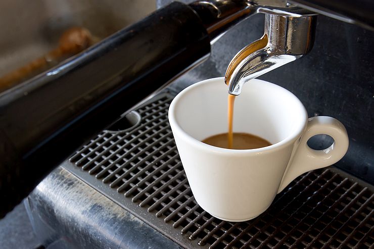 Pulling Triple Espresso with Single Spout Portafilter