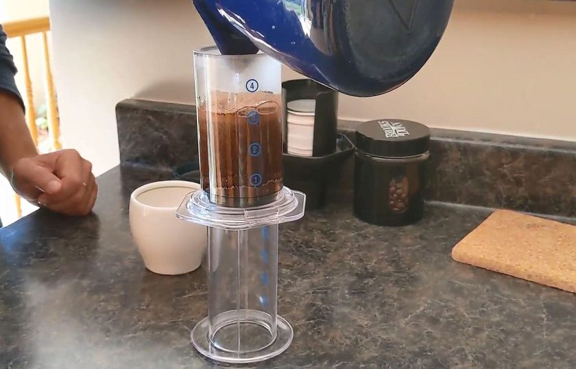 pouring water in inverted aeropress