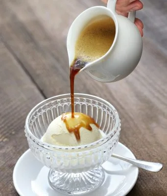 affogato coffee pouring espresso over ice cream