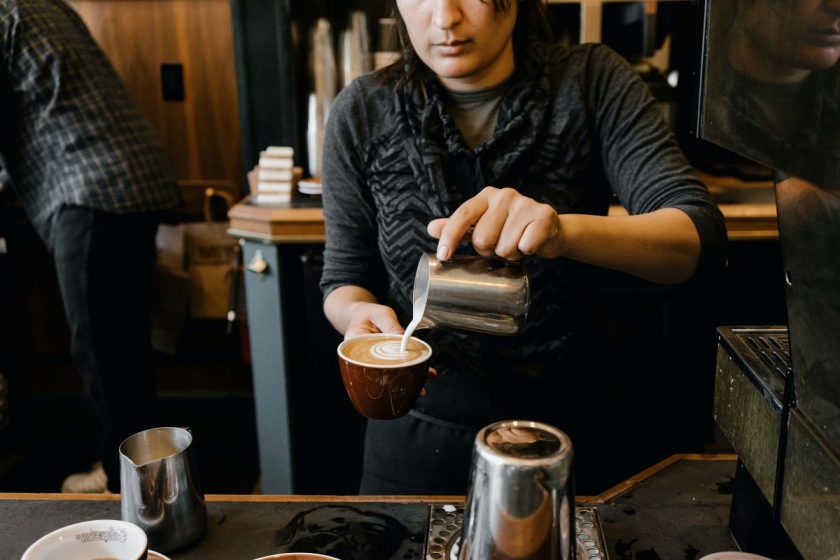 barista in coffee shop 004