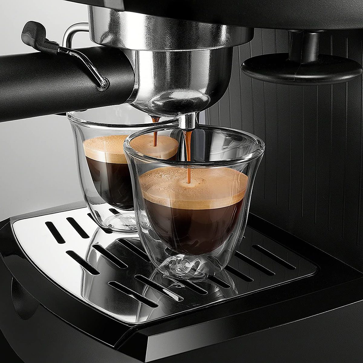 Delonghi EC155 Espresso Machine Making Two Shots