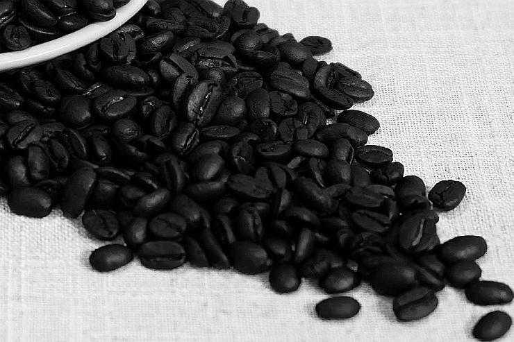 dark coffee beans not oily